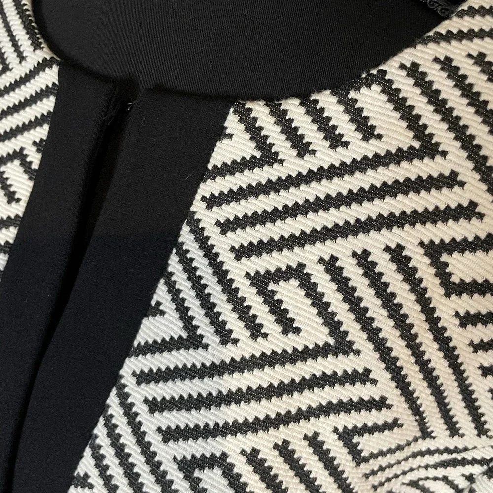 Tahari ASL Geo-Print Jacquard Blazer Petite Size 8P - Picture 2 of 7